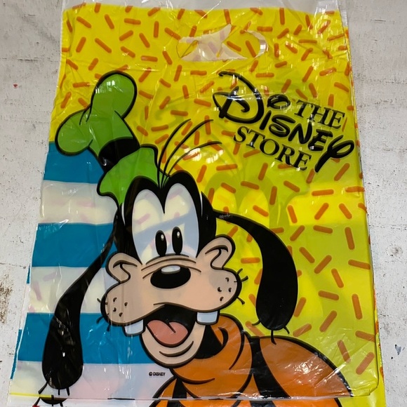 Goofy Disney bags from the 90’s - Picture 1 of 1